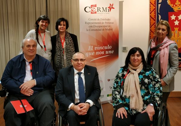 La presidenta de Daño Cerebral Madrid – APANEFA, doña Ana María Gómez Sánchez, asiste al acto del XX Aniversario de CERMI Madrid | Foto: Femaden (@FemadenMadrid)